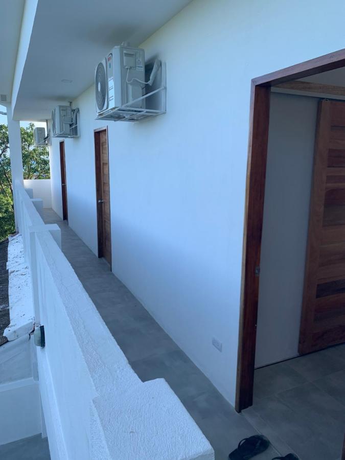 Crown Malapascua Hotel Exterior foto
